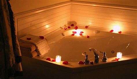 hotels in md with jacuzzi suites|romantic hotels with jacuzzi in room.